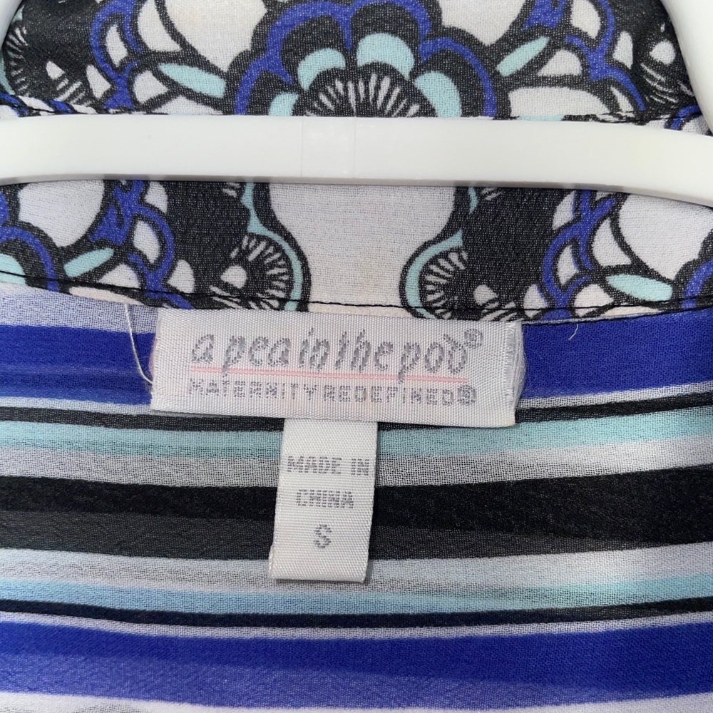 Maternity buttoned down blouse - Picture 2 of 4